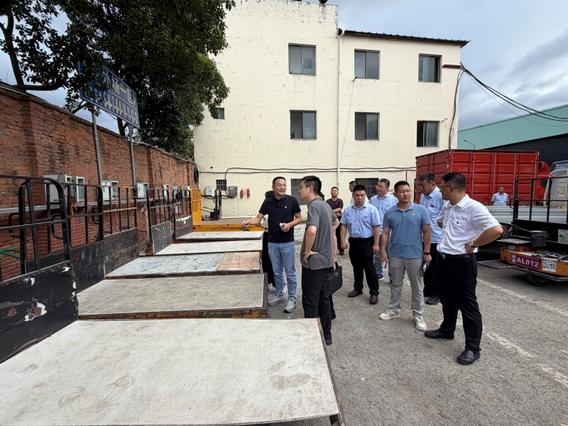 梁溪区应急局、无锡产业集团、壹号国际到壹号农产品大市场开展党建共建暨安全联查活动